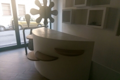 BANCONE-NEGOZIO-DOPO-ARREDAMENTI-OFFICINEX-CESANO-MADERNO